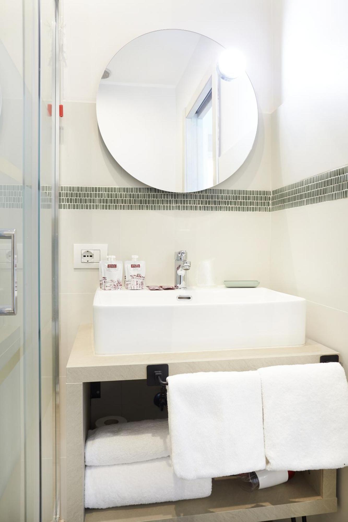 Hotel Reyes Rzym Zewnętrze zdjęcie