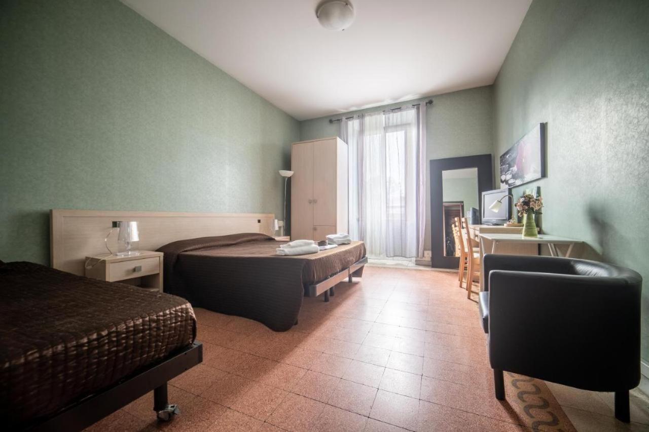 Hotel Reyes Rzym Zewnętrze zdjęcie
