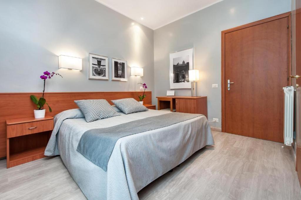 Hotel Reyes Rzym Zewnętrze zdjęcie